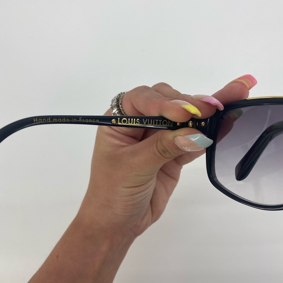 Louis Vuitton Evidence Sunglasses - Picture 7 of 12